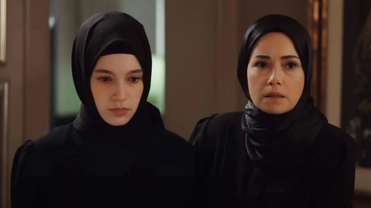 Ünlü oyuncu Kızıl Goncalar’da