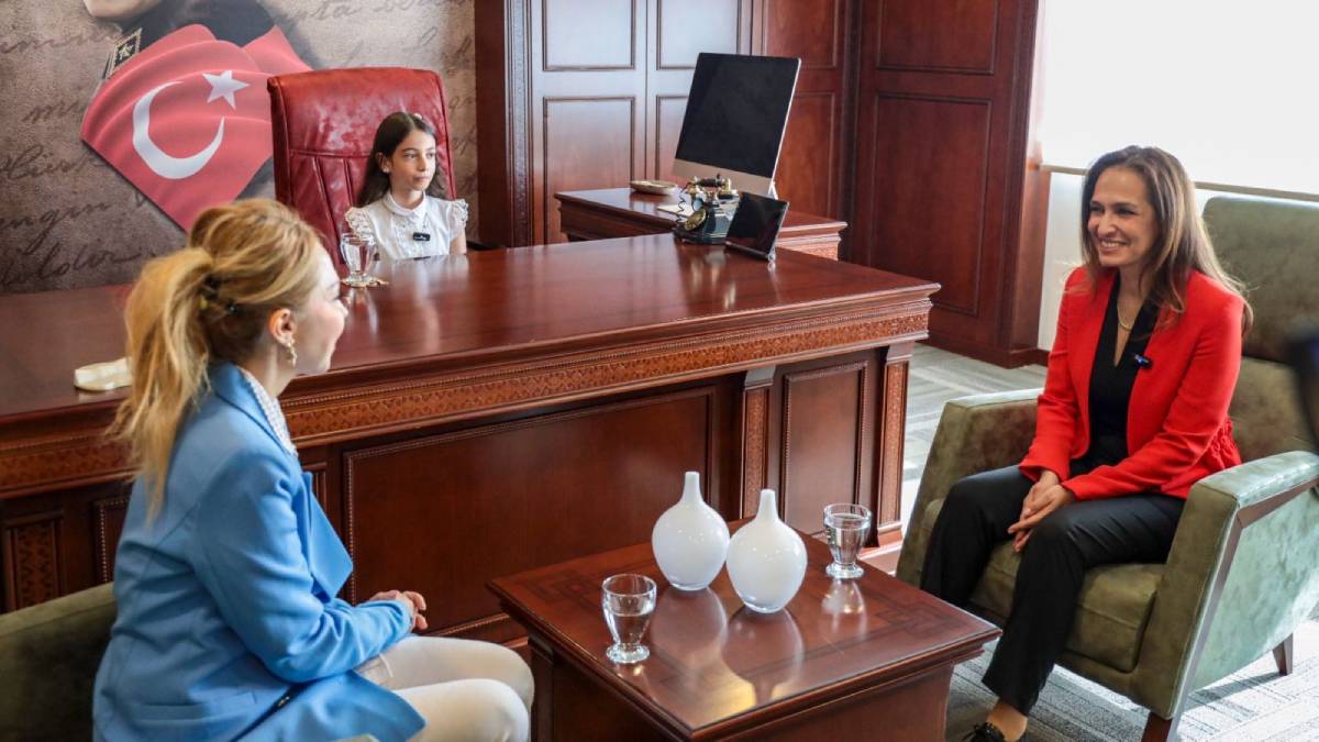 Karşıyaka’nın çocuk başkanı park ve barınak istedi!