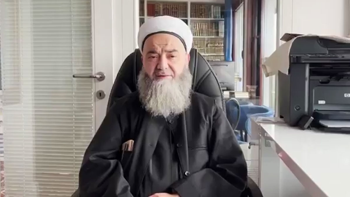 Cübbeli Ahmet, cemaati beklemeden yeni şeyhi ilan etti