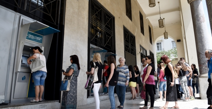 Borcunu ödeyemeyen Yunanistan temerrüde düştü