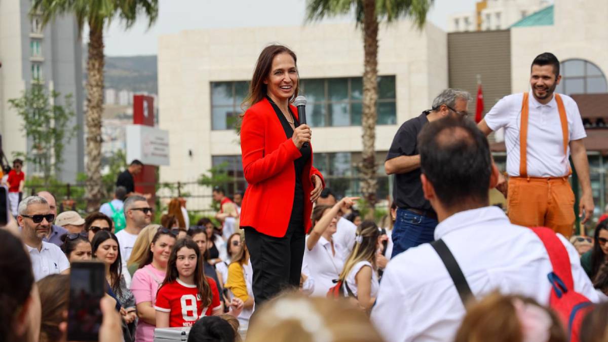 23 Nisan Karşıyaka’da coşkuyla kutlandı