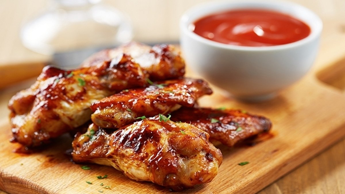 Mangalda tavukları bu sosla deneyin, yiyen bir daha isteyecek! İşte tavukları lokum gibi yapan mangallık sos tarifi