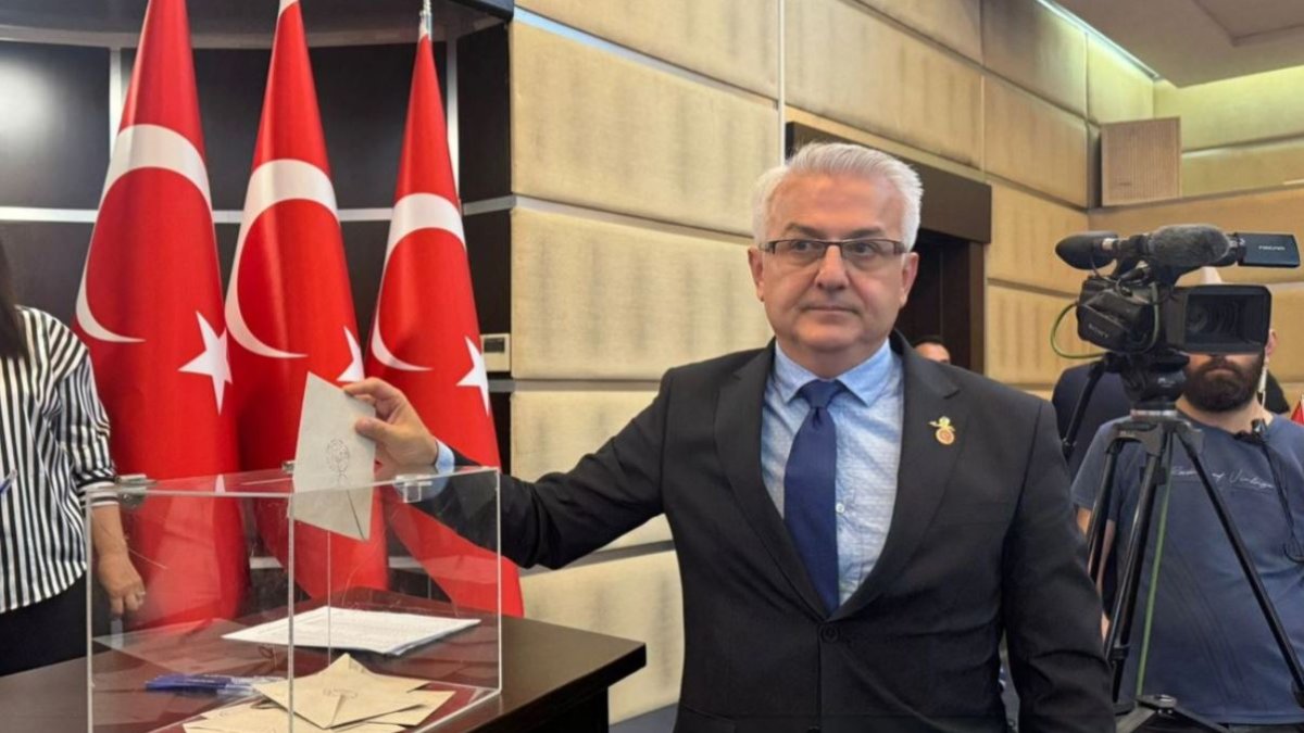 Kepez Belediyesi'nde yeni başkan belli oldu