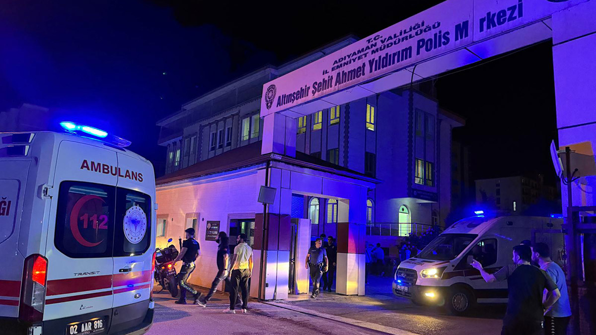 Polis memuru mesai arkadaşlarına kurşun yağdırdı! 2 polis şehit