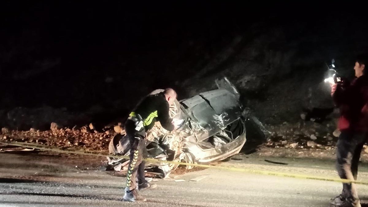 Erzurum'da feci kaza: 3 ölü, 2 yaralı!