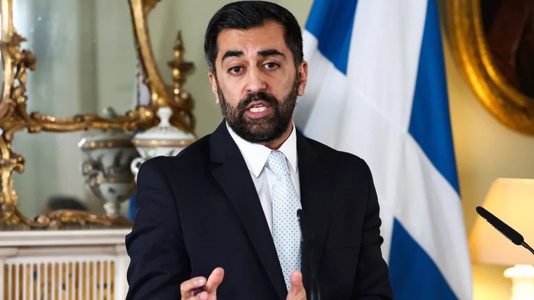 İskoçya Başbakanı Hamza Yusuf istifa etti