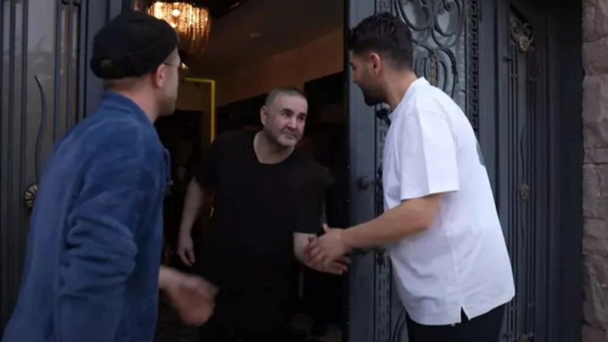 Şafak Sezer'in lüks evinin tuvaletini görenler şaşkına döndü! 'İnsan buraya girmeye çekinir'