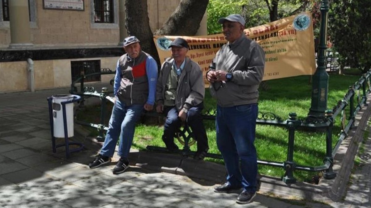 Günlük 3 bin TL kazanıyorlar! Emekçilerden yetkililere "bank" ricası