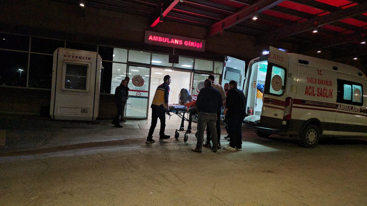 Eski eş dehşet saçtı, araya giren evli çifti de bıçakladı! 2 ölü, 1 ağır yaralı