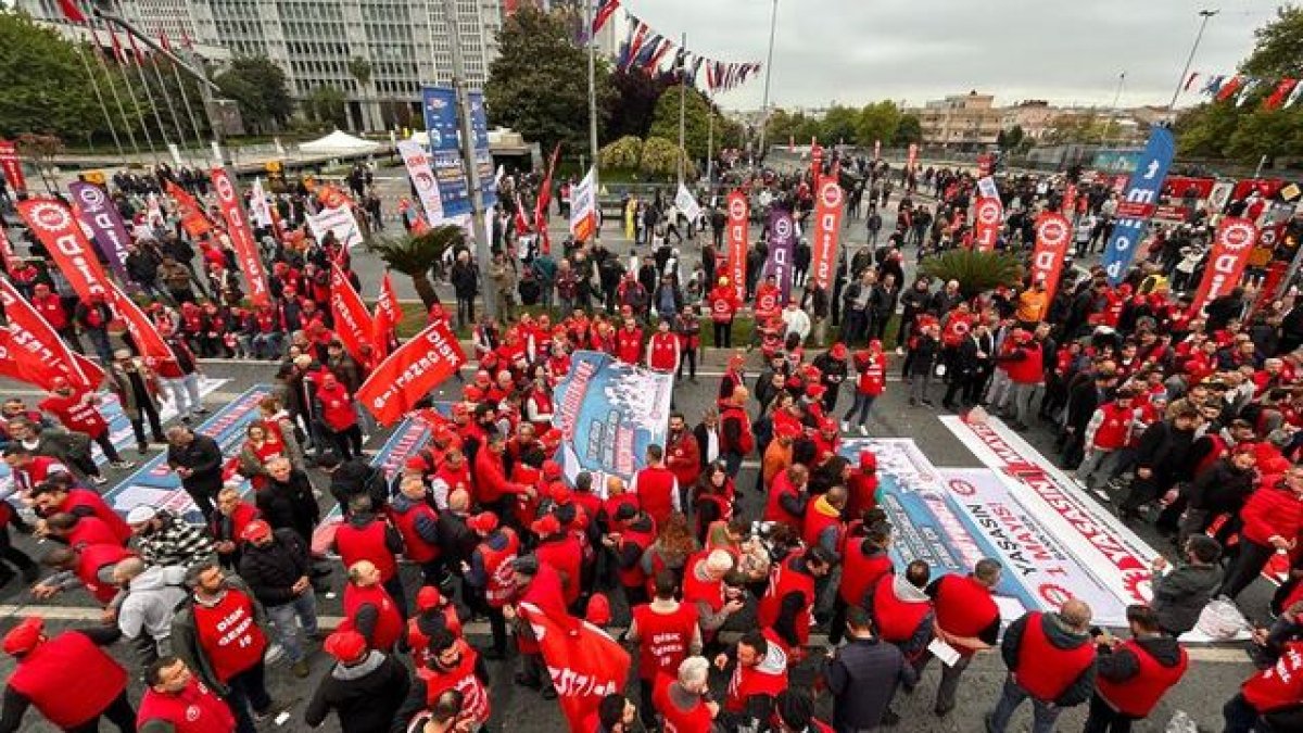 DİSK ve KESK Taksim'e yürümekten vazgeçti