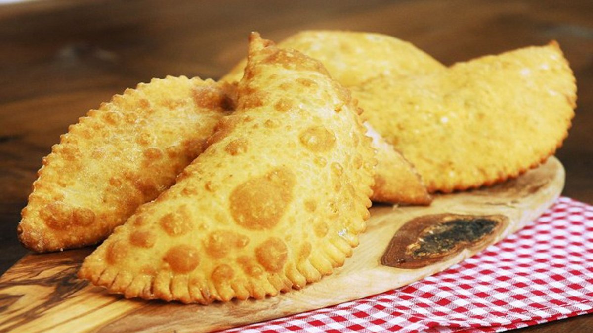 Mayalamayı beklemeden hızlıca yapın! İşte püf böreği tarifi: Balon gibi kabarıyor, herkes bayılıyor