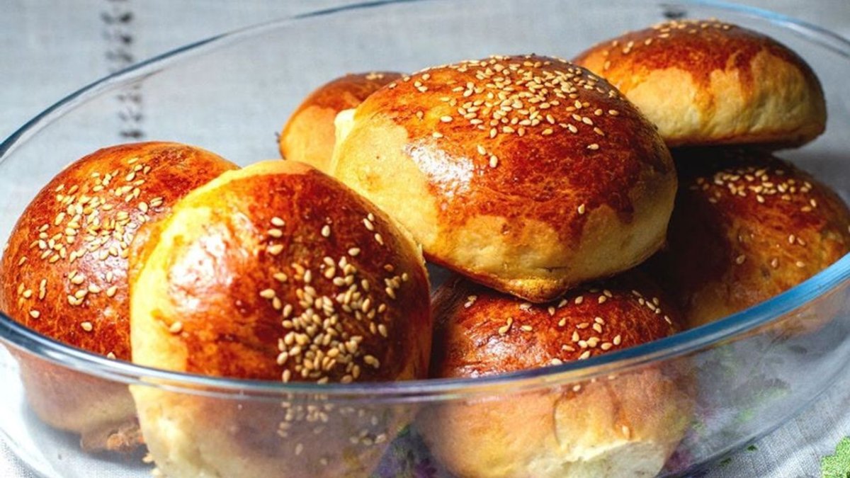 Mutfağınızın yeni lezzeti: Ev yapımı kaşarlı poğaça tarifi