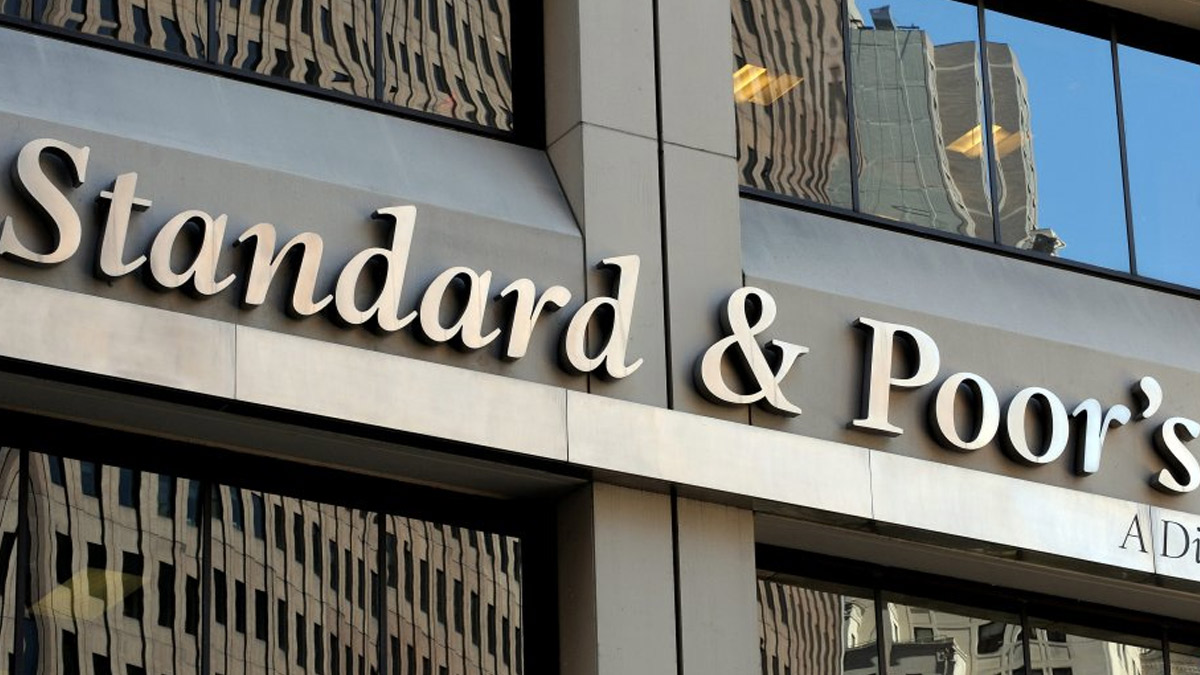 S&P Türkiye'nin kredi notunu yükseltti