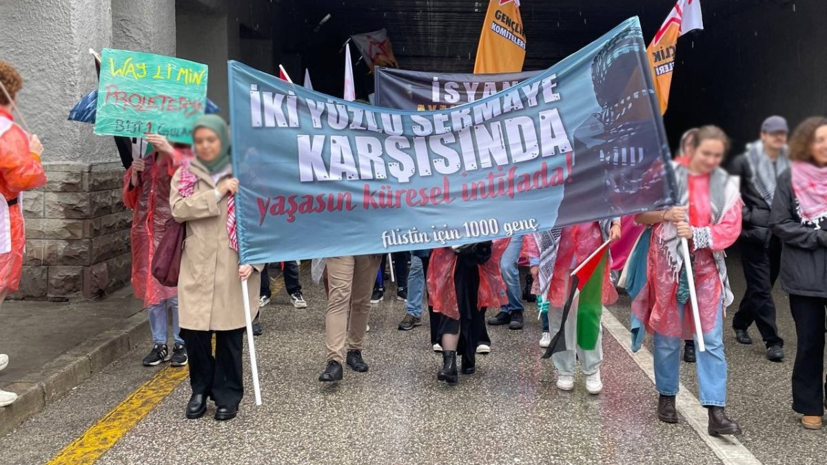 1 Mayıs'ta 'İsrail'le ticareti kesin' çağrısı yapmışlardı: "Filistin İçin Bin Genç" üyesi 18 genç 3 gündür gözaltında