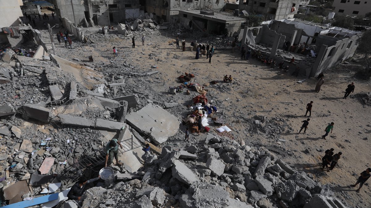 İsrail ordusu Refah'ı boşaltmaya başladı