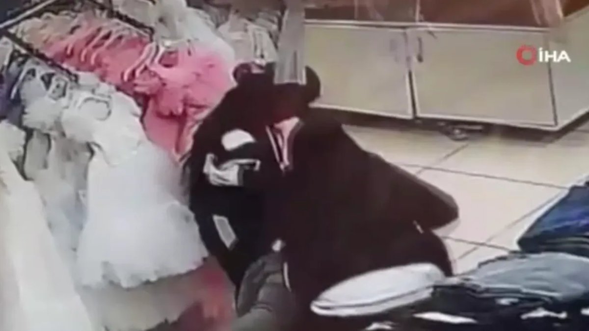 Yine bir 'Heimlich Manevrası' başarısı! Henry Heimlich görse gurur duyar: Bozuk para yutan çocuk ölümden böyle döndü