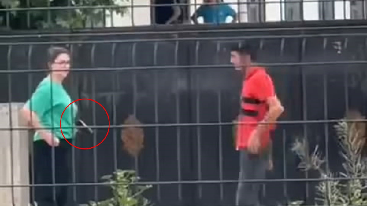 Okuldan atılan öğrenci silahla kapıya dayandı