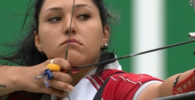Milli okçu Yasemin Ecem Anagöz Rio'ya veda etti