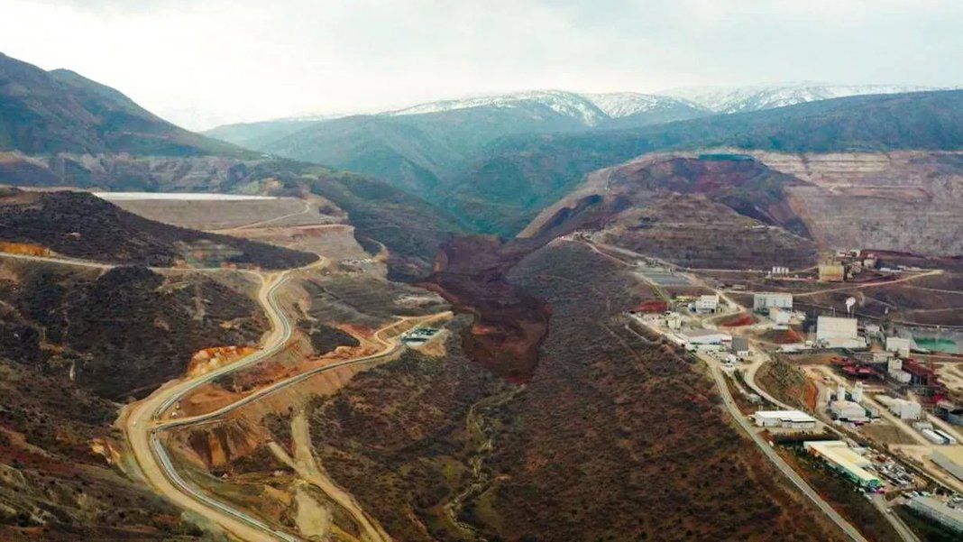 İliç maden faciasında 10 milyon metreküp toprak kaydı: Heyelan 2 dakikada 800 metre yol aldı