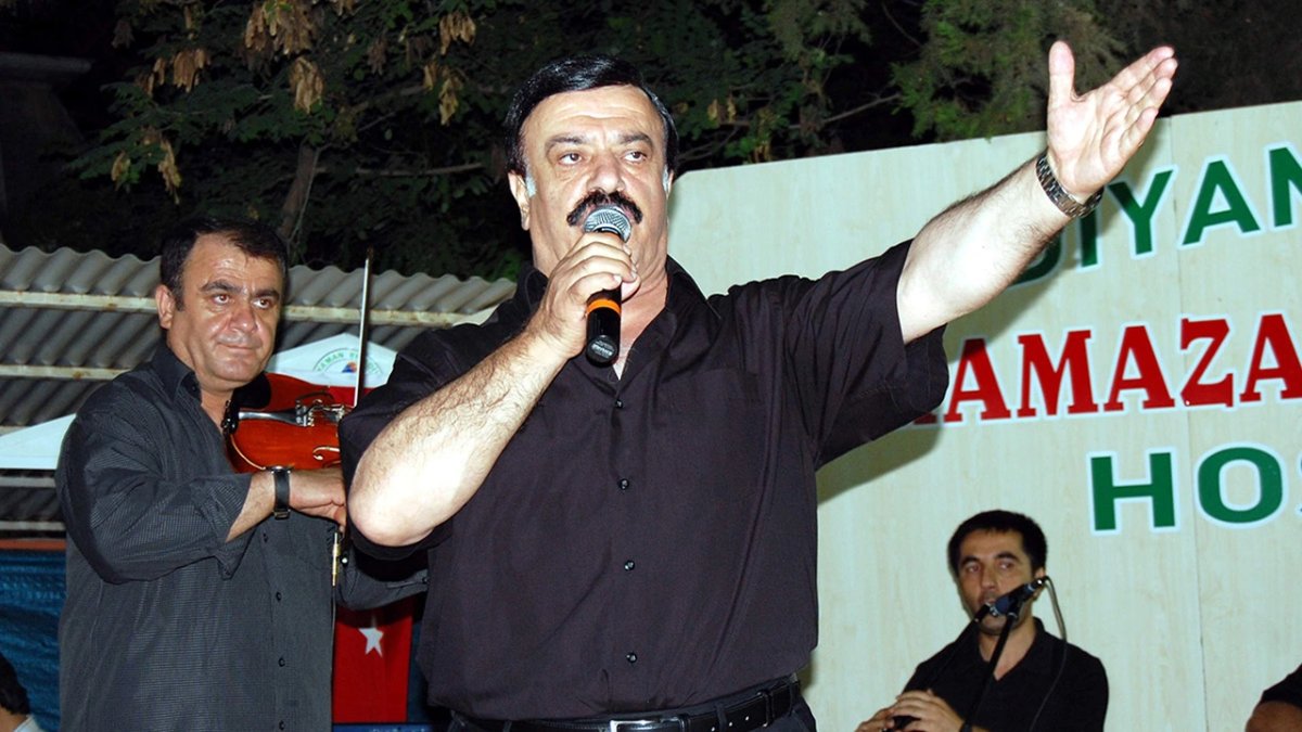 Ünlü Türk halk müziği sanatçısı Kahtalı Mıçe'den kötü haber! O hastalık nedeniyle tedavi gördüğü öğrenildi