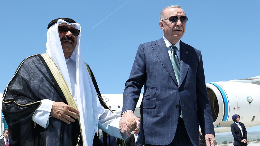 7 yıl sonra bir ilk: Kuveyt Emiri Es Sabah Ankara'da
