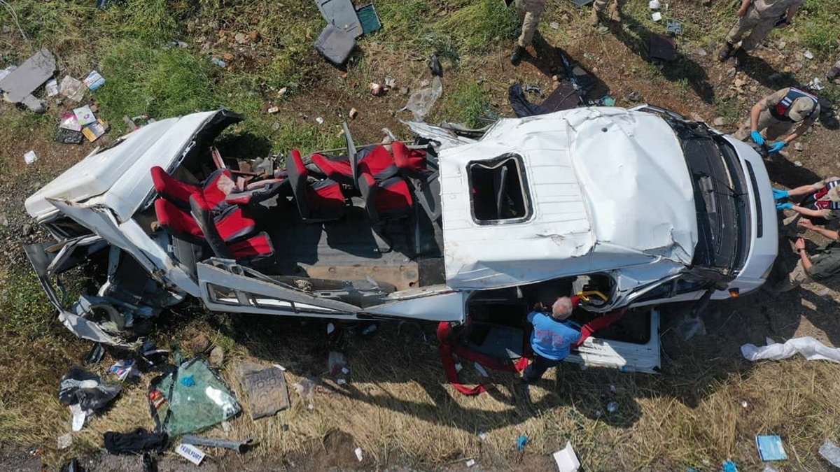 Gaziantep'te 9 kişinin öldüğü kazada sürücülerin ifadesi ortaya çıktı: Uçar vaziyette bize  doğru geliyordu