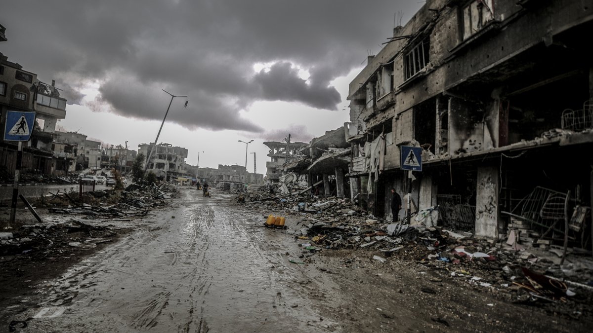 Gazze'de dört koldan katliam: Bir gazeteci dahil çok sayıda ölü ve yaralı