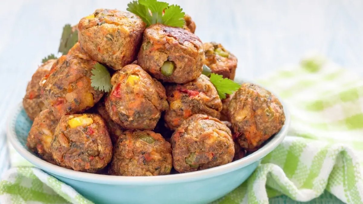 Evde kıyma yoksa bunu deneyin! Vitamini de bol lezzeti de: 4 sebzeli köfte tarifi