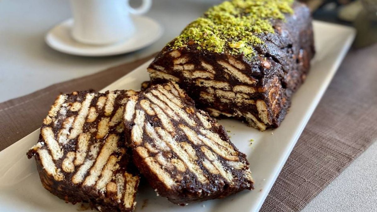 Misafiriniz gelmeden şipşak hazır! Mozaik pasta tarifi... Sadece 10 dakikada! Bunun tadı başka yerde yok