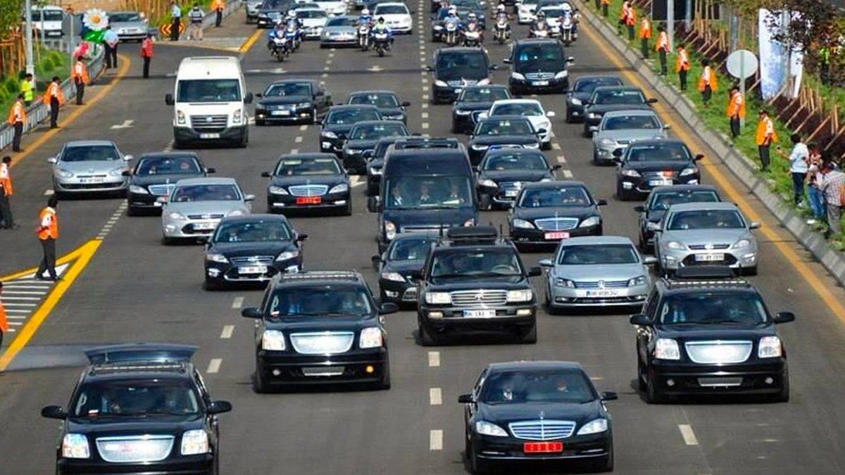 Erdoğan'ın konvoyuna tepki gösteren kız çocuğuna gözaltı