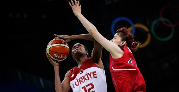 Potanın Perileri Rio'da ilk galibiyetini aldı