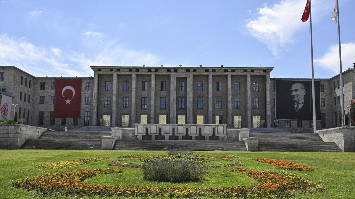 TBMM'ye yeni kapı: Sadece ziyaretçiler giriş yapabilecek