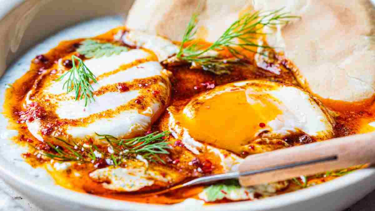 Osmanlı mutfağından sofranıza yumurtanın en güzel hali! Hem lezzetli hem sağlıklı: İşte yoğurtlu çılbır tarifi