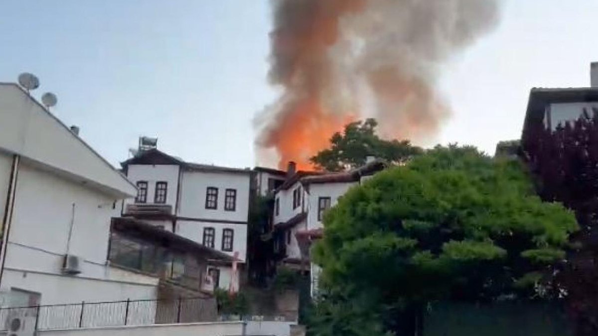 Tarihi Beypazarı evlerinde yangın