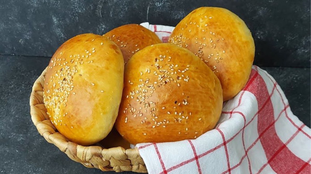 Dönerciler yese bize de yap diye tutturur! İster ye ister buzluğa doldur: İşte evde döner ekmeği yapımı