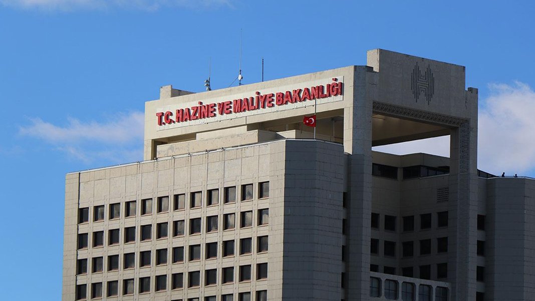 Maliye'den 2 firmaya 7 milyar liralık rekor ceza