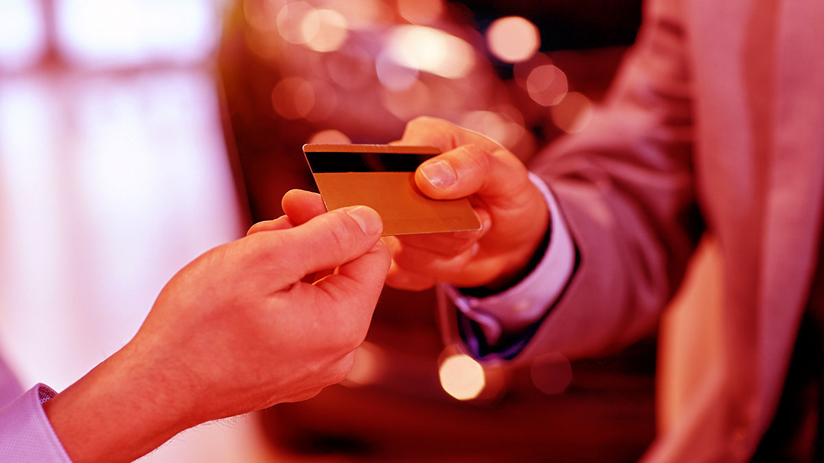 Biri size kredi kartınızla ilgili bu teklifi yaparsa derhal oradan uzaklaşın! Bakanlıktan 'Suça ortak olmayın' uyarısı