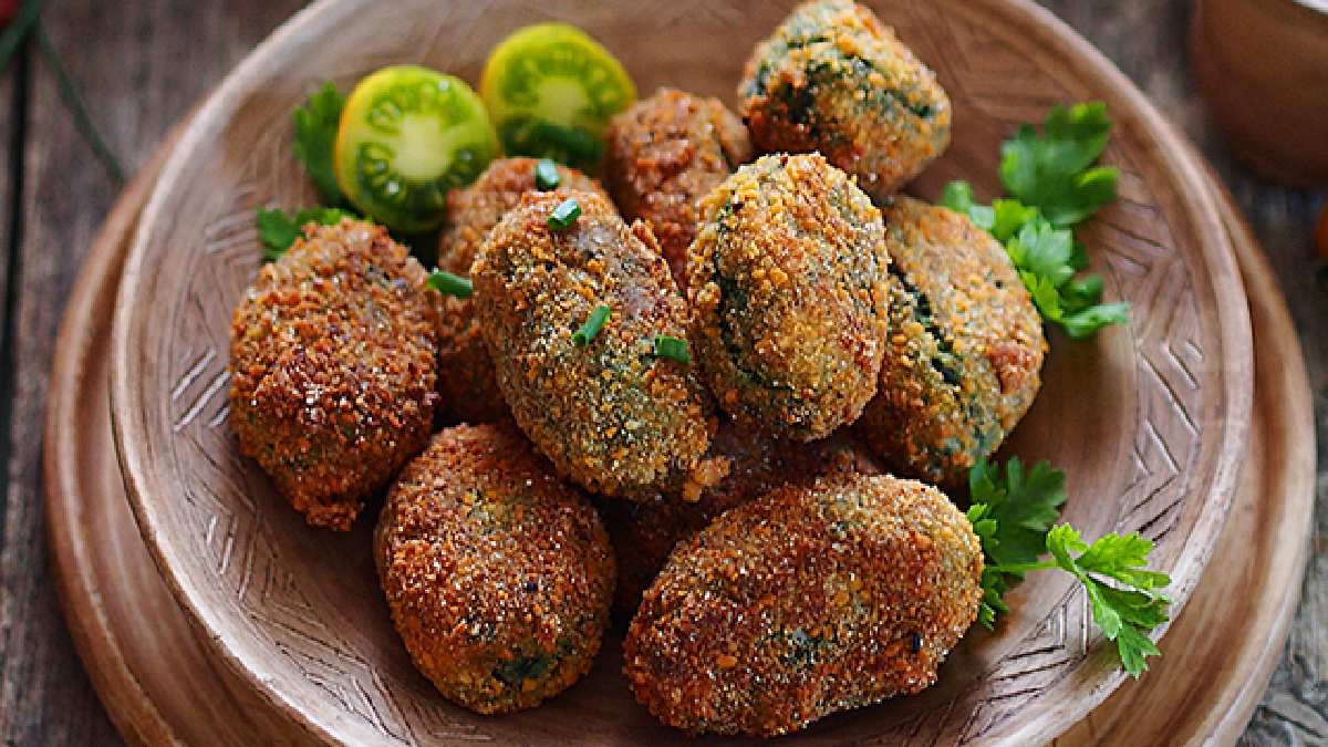 Herkes köfte diye götürüyor! İçinde ıspanak olduğunu duyan şokta! Ispanak sevmeyen bile bayılıyor