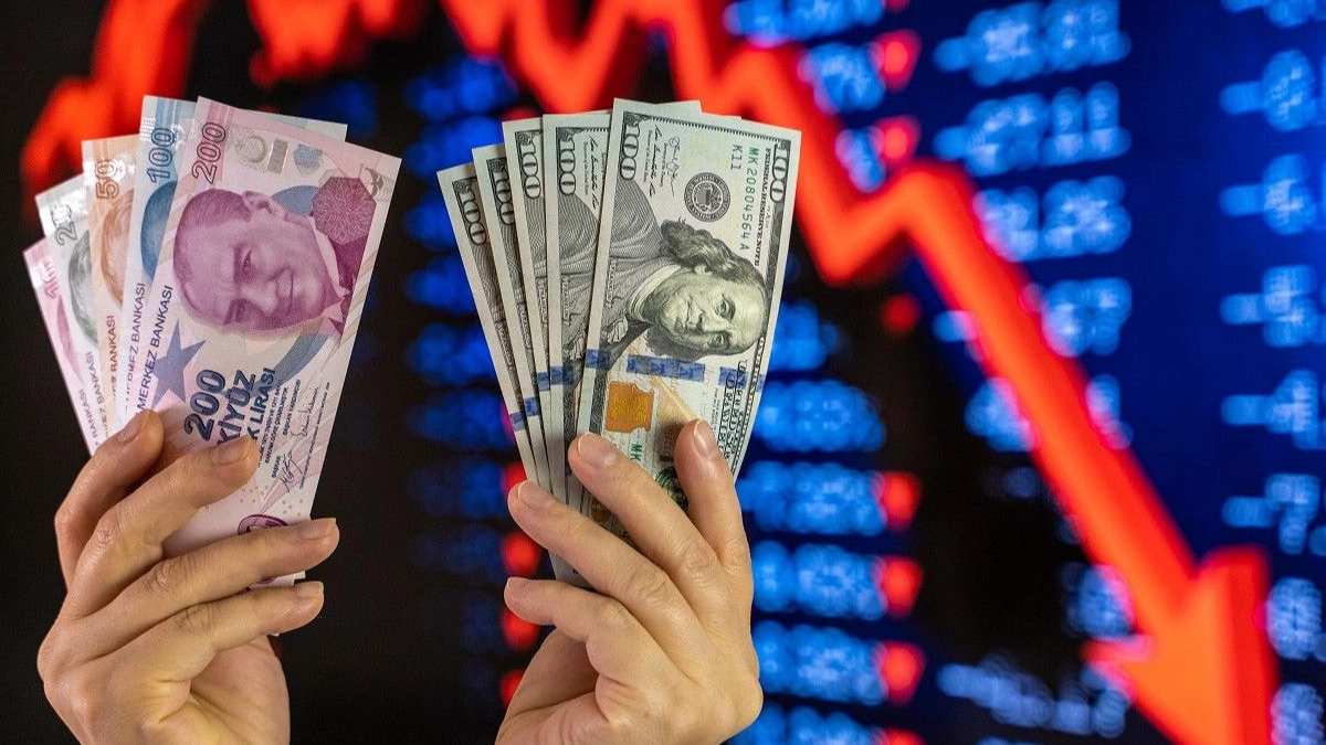 Dolara faiz darbesi! Yatırımcının başından aşağı kaynar sular döküldü! Uzman isim açıkladı: O tarihte 50 TL'ye yükselecek