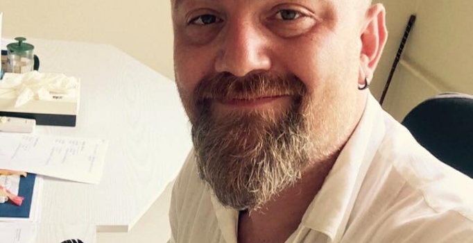 Gezi’de yaralıları tedavi eden 
doktor hayatını kaybetti