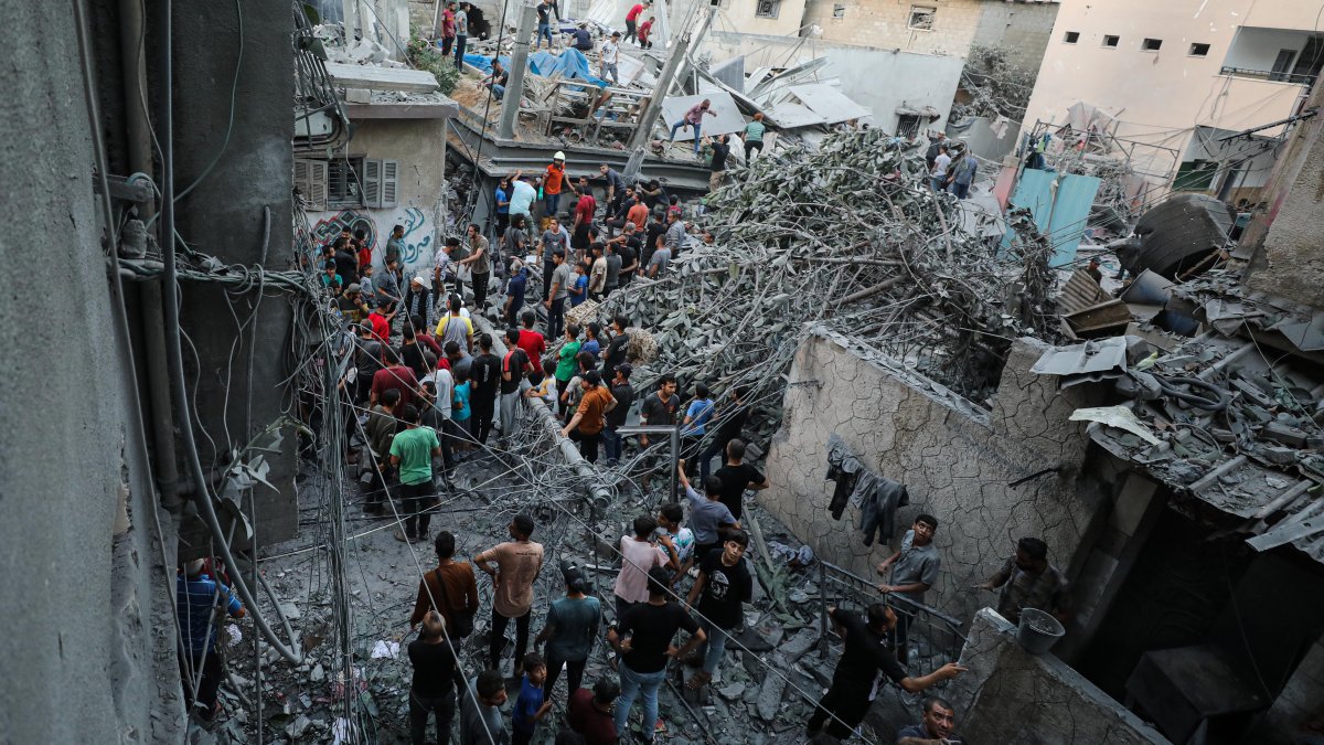 Gazze de can kaybı 35 bin 903 e yükseldi