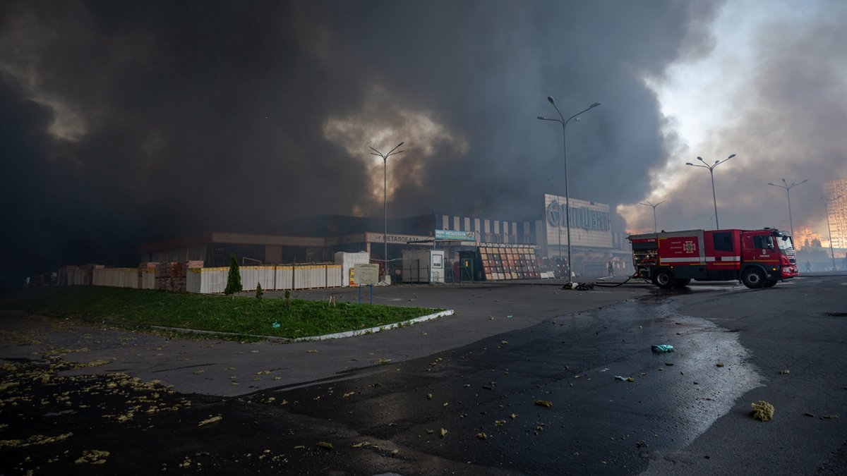 Rusya Harkiv'de mağaza vurdu 4 ölü 38 yaralı
