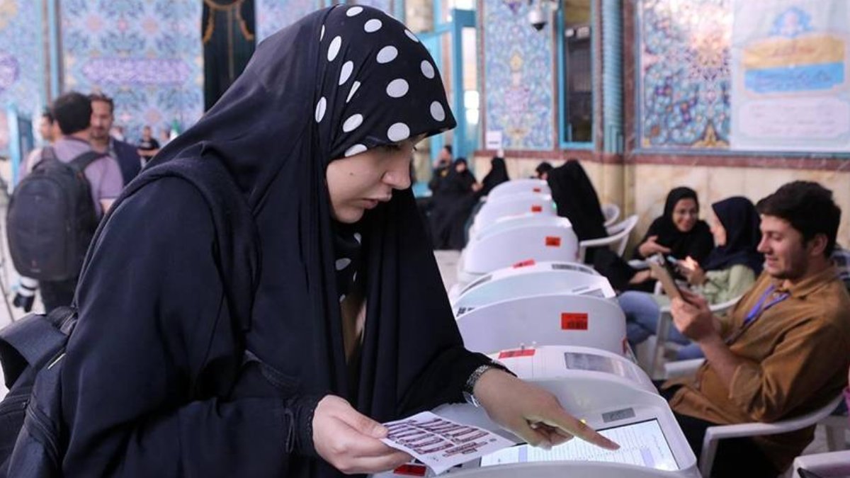 Reisi'nin ölmesinden sonra gözler İran'da Seçim süreci başladı