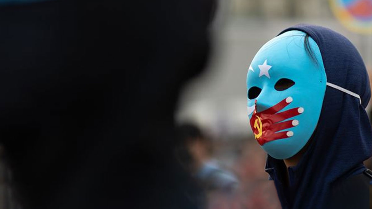 Çin’in yeni gözetleme sistemi: Şi Cinping Uygurlara karşı muhbir ordusu kurdu