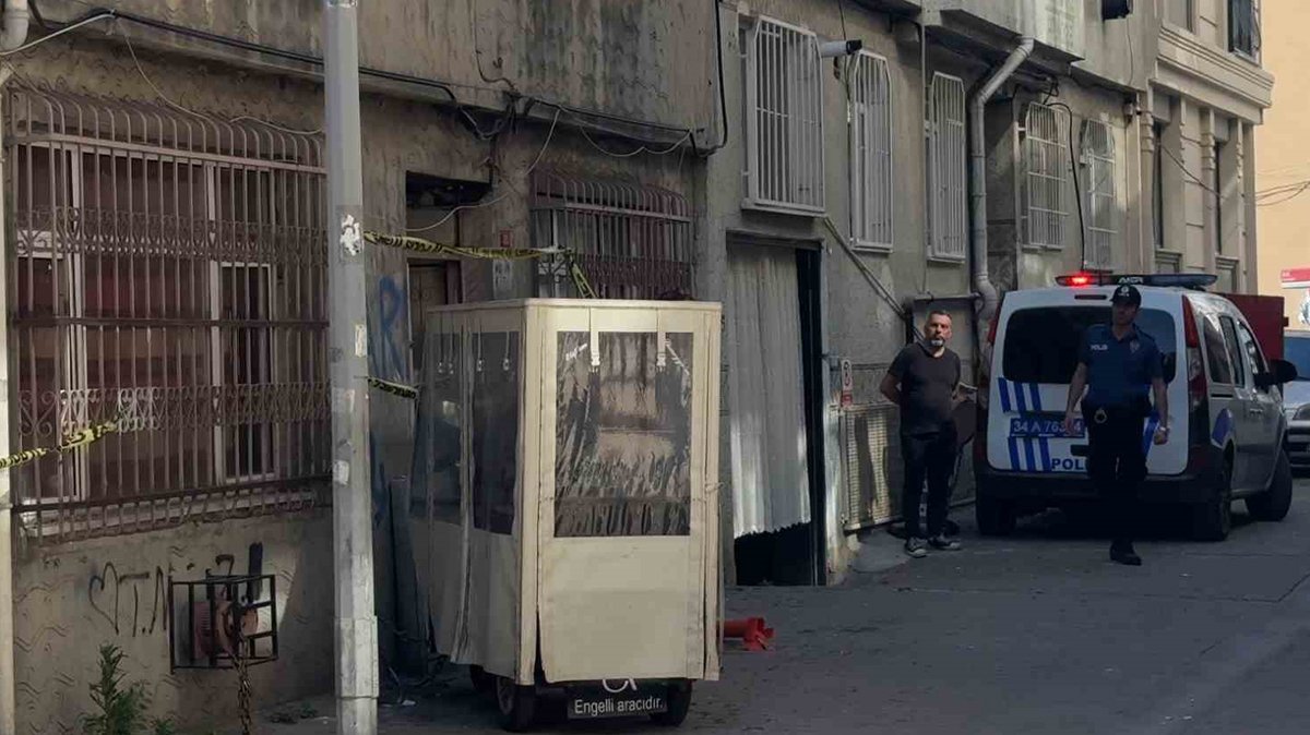 Katil yine tanıdık! Eşini ve kızını katletti