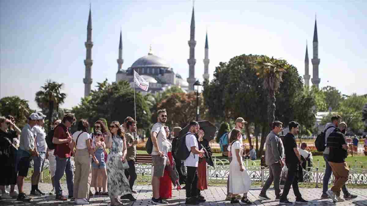Türkiye 2024'ün ilk 5 ayında 18 milyon turist ağırladı