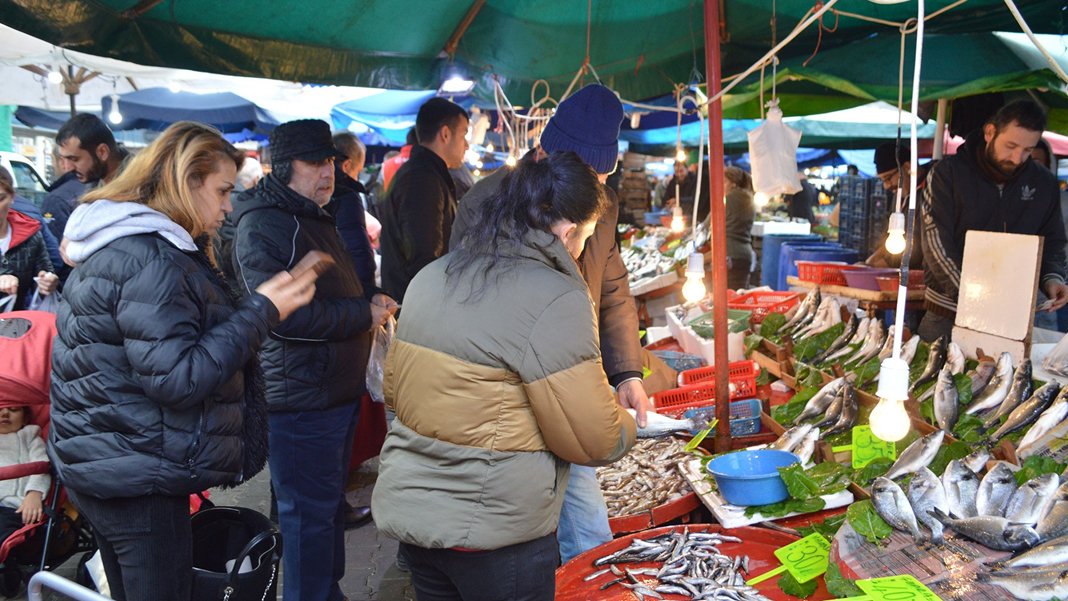 Ekonomik kriz sofrada: Vatandaş artık daha az et ve sebze tüketiyor