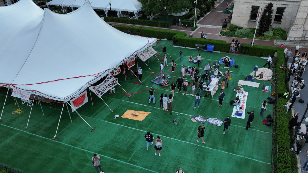 Filistin destekçisi öğrenciler Columbia Üniversitesi'nde yeniden kamp kuruyor