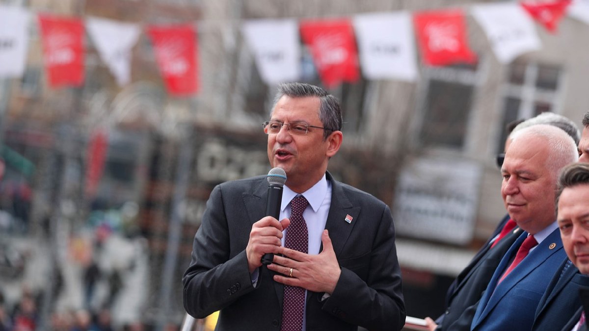 Özel, Erdoğan’ın memleketinde konuştu: Normalleşme muhalefetin dozunu düşürmek değildir