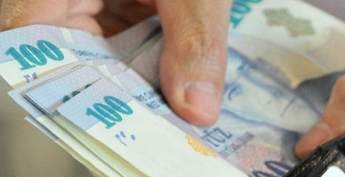 Davutoğlu'ndan emekliye ve asgariye ücretliye zam müjdesi